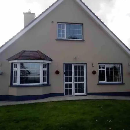 39 Woodview Tatil Evi Listowel