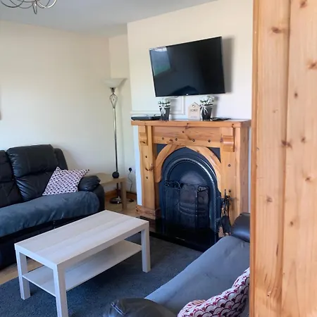 39 Woodview Tatil Evi Listowel