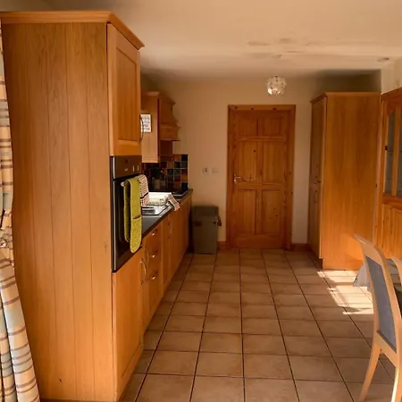 39 Woodview * Listowel