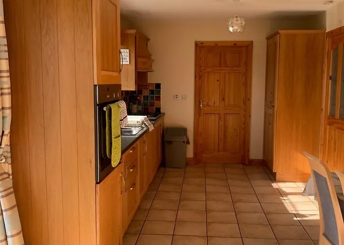 39 Woodview * Listowel